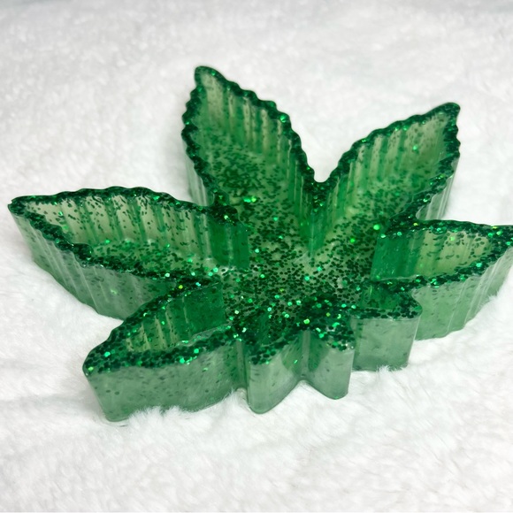 Handmade 420 Green Glitter Resin Ashtray Bud Tray Change Jewelry Pot Gift - Picture 4 of 8